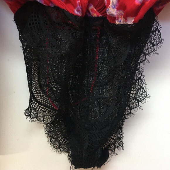 EUC Free People Forties Feels Floral Bell Sleeve Lace Bodysuit - Picture 7 of 11